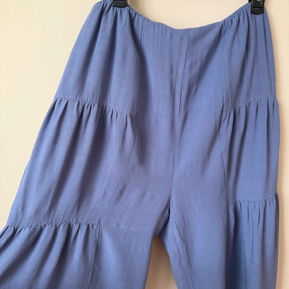 Women's V ery J Blue Sleeveless Wide Leg Square Neck Smocked Jumpsuit Size M - Picture 15 of 16